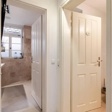 Daire Stilhaus 1730 Königsbach-Stein