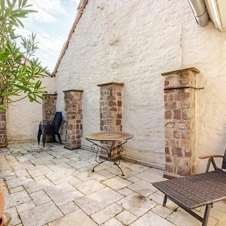 Stilhaus 1730 *