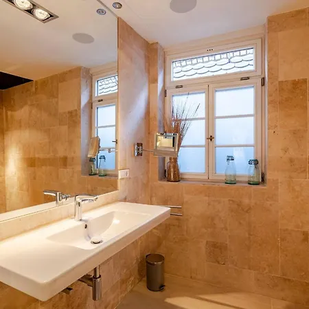 Stilhaus 1730 Königsbach-Stein